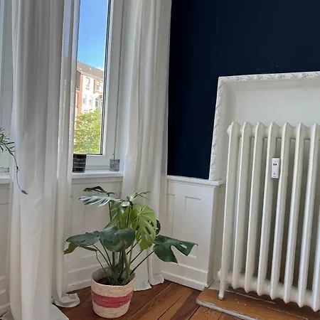 Charmante Altbauwohnung Mit Modernen Highlights شقة *