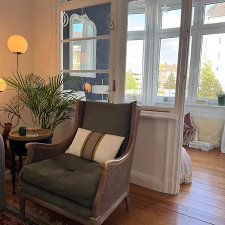 شقة Charmante Altbauwohnung Mit Modernen Highlights كيل