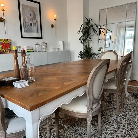 Charmante Altbauwohnung Mit Modernen Highlights