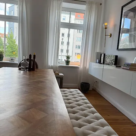 Charmante Altbauwohnung Mit Modernen Highlights * كيل