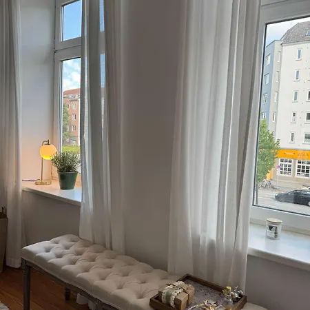 Charmante Altbauwohnung Mit Modernen Highlights شقة *